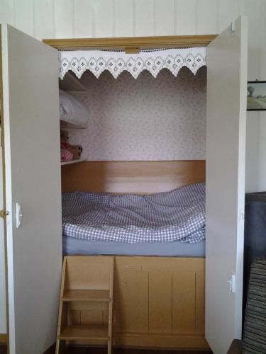 1 double bed, 1 twin bed