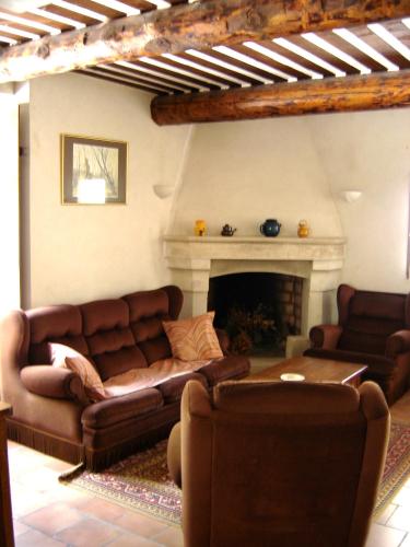 les hauts fourneaux gîte à louer Rustrel