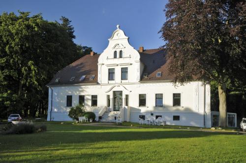 Hotel Pension Gutshaus Neu Wendorf