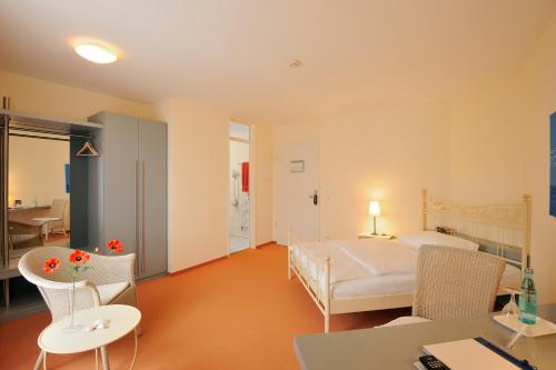 2 twin beds