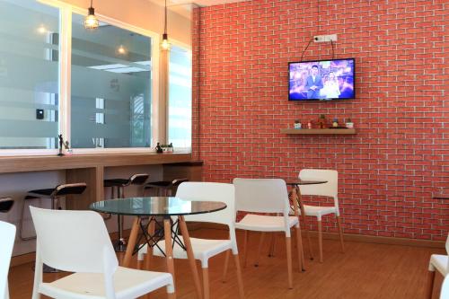 Restaurant, Tripletrees near Wat Saimai Lum Luk Ka