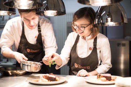 Essen und Erfrischungen, das asam in Aldersbach