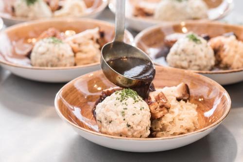 Food and beverages, das asam in Aldersbach