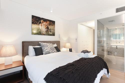 3 Bedroom Darling Harbour Apartment - image 3