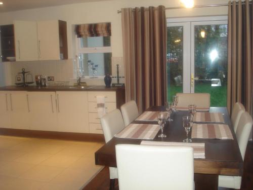 33 ArdMullen Townhouse X Davitt's Guesthouse & Restaurant Kenmare in Pairc Na Gloine