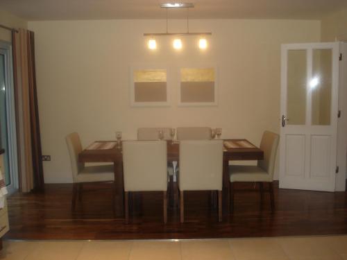 33 ArdMullen Townhouse X Davitt's Guesthouse & Restaurant Kenmare in Pairc Na Gloine