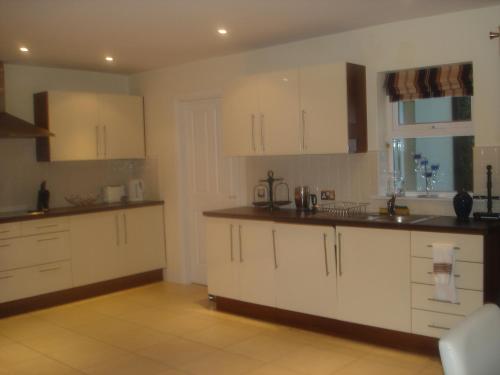 33 ArdMullen Townhouse X Davitt's Guesthouse & Restaurant Kenmare in Pairc Na Gloine