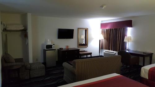 Horizon Inn - image 6