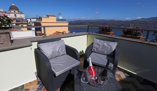 Atlantis Inn Castelgandolfo Ideally located in the Castel Gandolfo area, Atlantis Inn Castelgandolfo promises a relaxing and wonderful visit. The property offers a wide range of amenities and perks to ensure you have a great tim