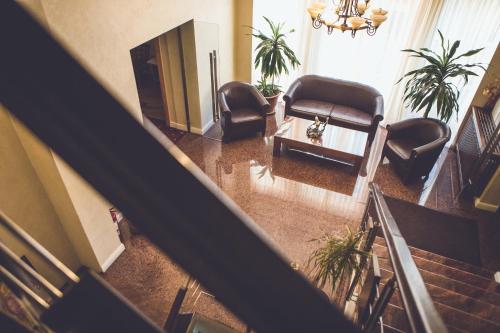 Dotări, Hotel Europa in Targu Jiu