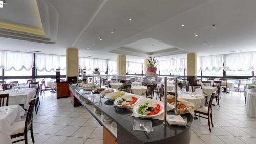 Hotel Apollo - main image