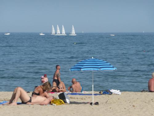 Beach, LUMINEUX avec vue , proche CENTRE historique near Oba