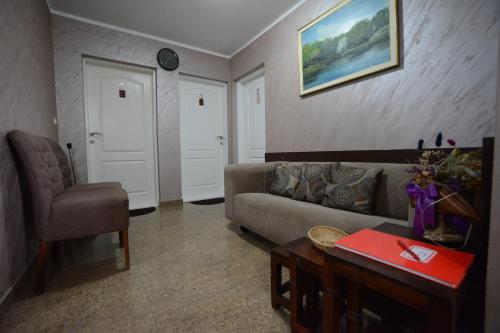 Garni Hotel Kaća - image 11