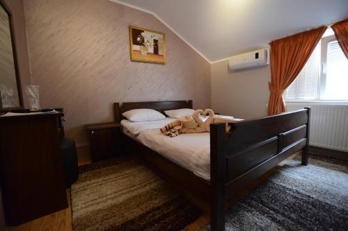 Garni Hotel Kaća - image 13