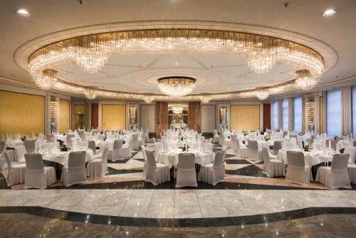 Maritim Hotel Bonn - image 12