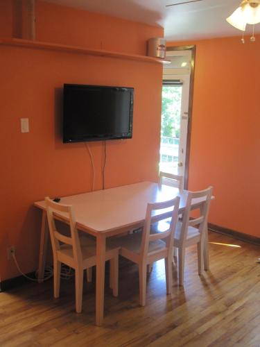 Studio Apartment image 4