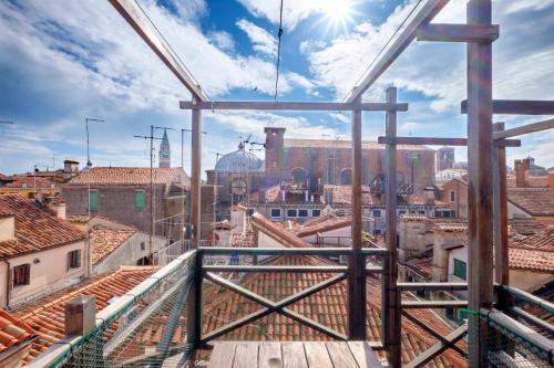 The Lion's House APT4 - image 11