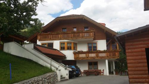  Haus Wieder, Unterkunft in Fliess