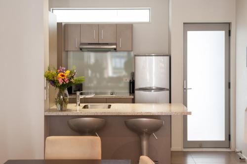 Boulcott Suites - image 5