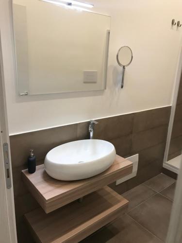 Interno 10 Cavour - image 8
