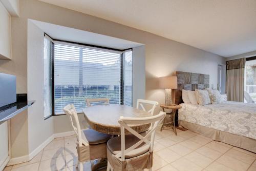 Beachside II by Panhandle Getaways - image 24