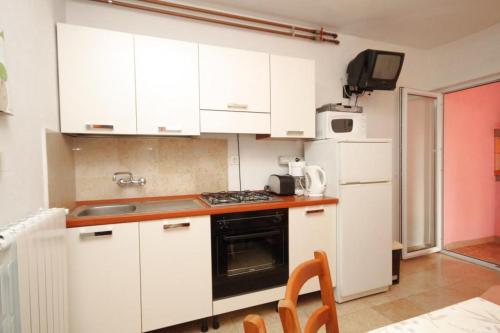 Family friendly apartments with a swimming pool Rovinj - 3394