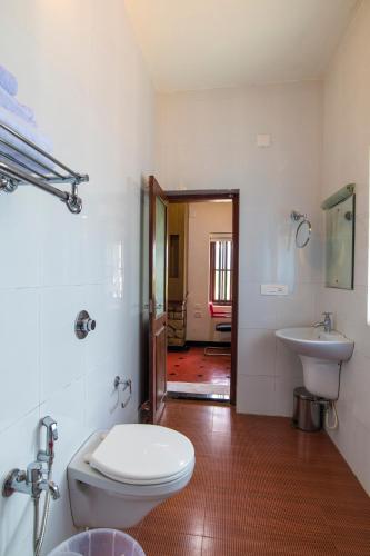 Premium Double Room image 10