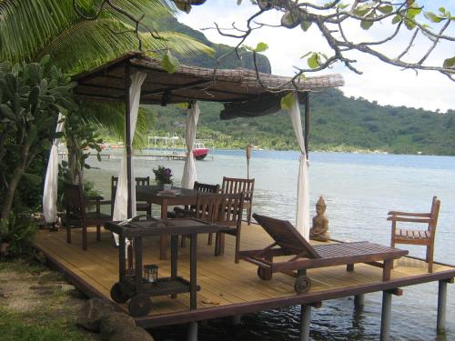 Étterem, Bora Bora Bungalove in Faanui