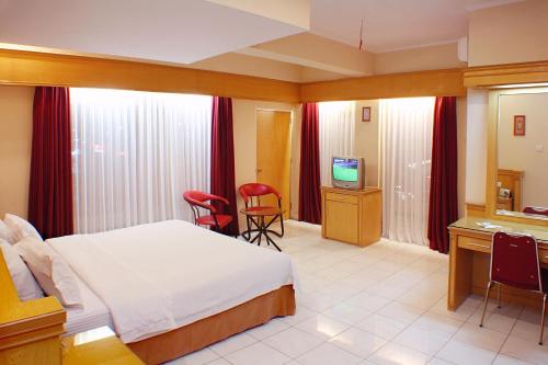 Hotel Hangtuah, Padang
