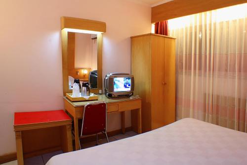 Hotel Hangtuah Room Type - Standard Double or Twin Room