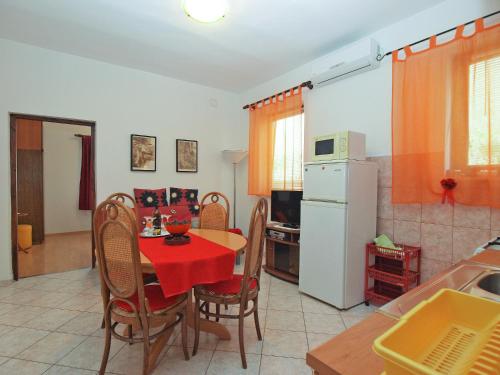 Apartment Vladimira 1569 - image 4