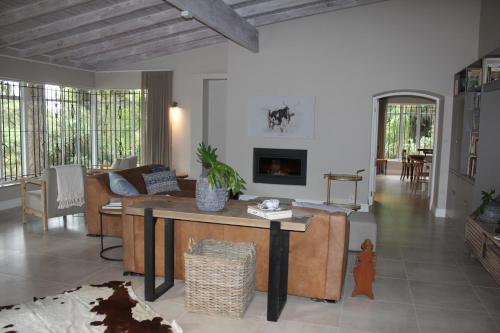 135030890 Amberhall Guesthouse