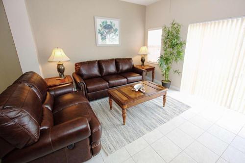3175 Encantada