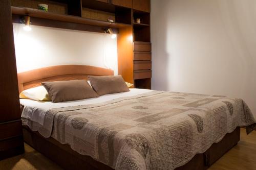  Apartman Đina, Unterkunft in Risika