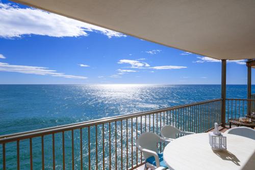 Aquamar Planet Costa Dorada - image 12