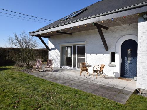  Gorgeous Holiday Home in Durbuy with Barbecue, Unterkunft in Durbuy