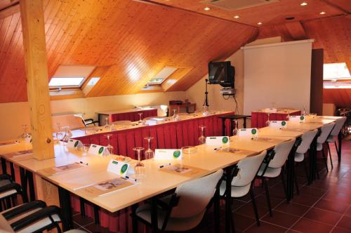 Nava Real - image 13