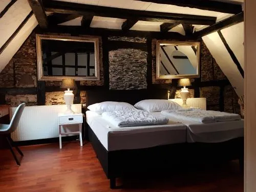 Haus Am Bachgasse - Haus von 1777 mit Sauna in Zell Mosel, Deutschland