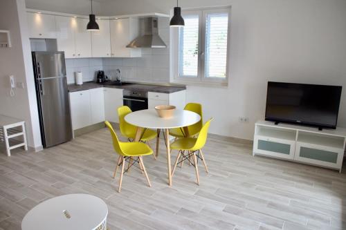 Olive place 3
