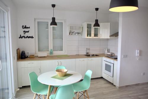 Olive place 2
