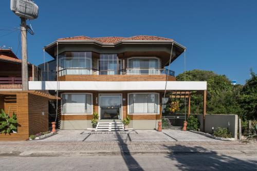 Exterior view, Raio do Sol Residence in Bombinhas