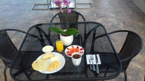 Yiyecek ve İçecekler, Bayit Tov Circunvalar Hotel in Pereira