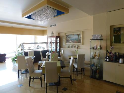 Palace Hotel La Conchiglia d'Oro - image 10