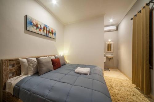 Double Room with Patio image 2