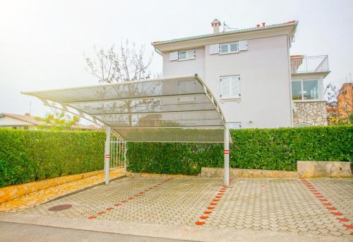  Apartment Zambratija in Zambratija