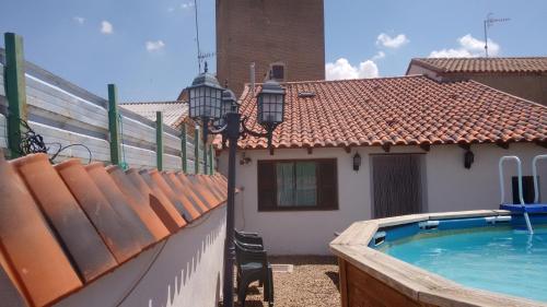 Peldbaseins, Casa Rural EL RINCÓN DE LA MORAÑA (Casa Rural EL RINCON DE LA MORANA) in Fuente el Sauz
