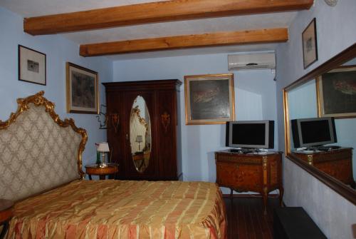 1 queen bed