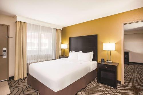 La Quinta Inn & Suites by Wyndham San Diego-Carlsbad