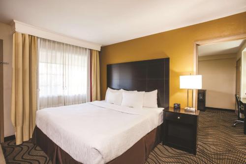 La Quinta Inn & Suites by Wyndham San Diego-Carlsbad