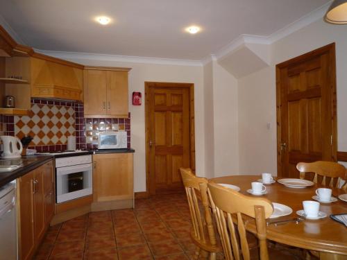 Galway Bay Lodge - image 2